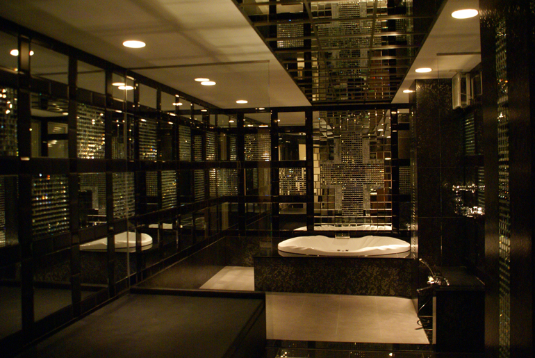 LUXURY gallery 3